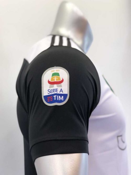 Quần áo bóng đá Juventus màu Trắng Đen mùa giải 19-20