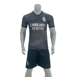Quần áo Real Madrid 2022 màu đen
