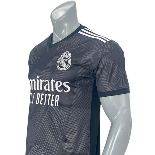 Quần áo Real Madrid 2022 màu đen TT