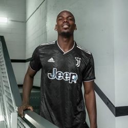 Quần áo Juventus màu đen sân khách 2022-23