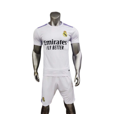 Quần áo Real Madrid 2022 màu trắng