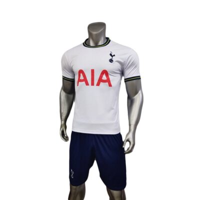 Quần áo Tottenham 2022 màu trắng mặt nghiêng