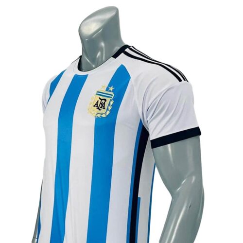 Quần áo Argentina 2022 màu trắng sọc xanh nt