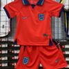 Quần áo trẻ em Anh màu đỏ sân nhà 2022-23 phiên bản F1