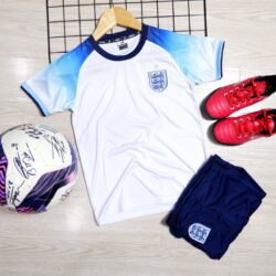 Quần áo trẻ em đội tuyển Anh màu trắng sân nhà 2022-23 hàng Việt