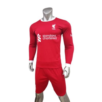 Quần áo Liverpool tay dài sân nhà màu đỏ 2023 mặt nghiêng