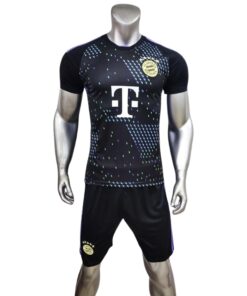 Quần áo Bayern Munich 2024 màu đen sân khách