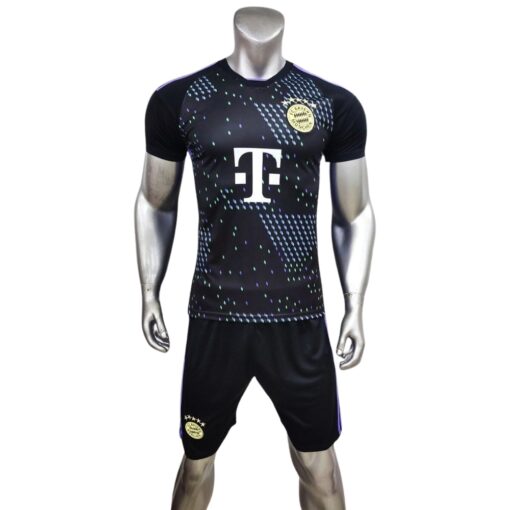 Quần áo Bayern Munich 2024 màu đen sân khách
