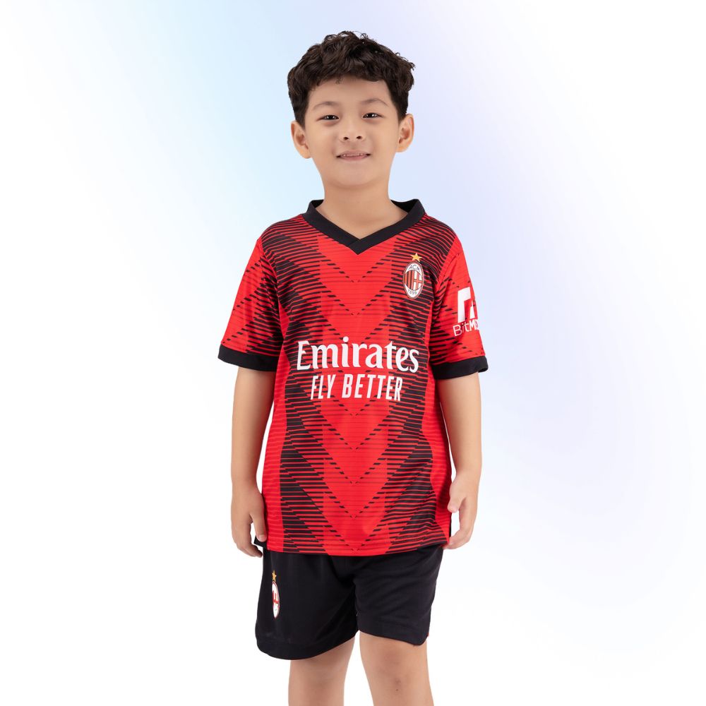 Quần áo bóng đá trẻ em AC Milan 2024 màu đỏ sân nhà Strivend