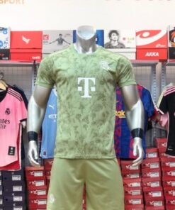 Quần áo Bayern Munich màu xanh lễ hội tháng 10 2024 hàng thái F2