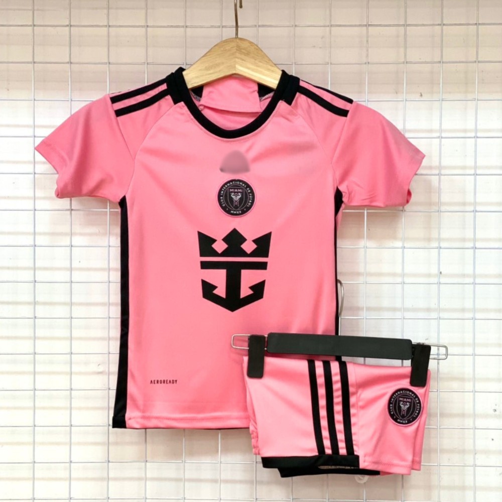 Quần áo bóng đá trẻ em Miami 2025 màu hồng 1