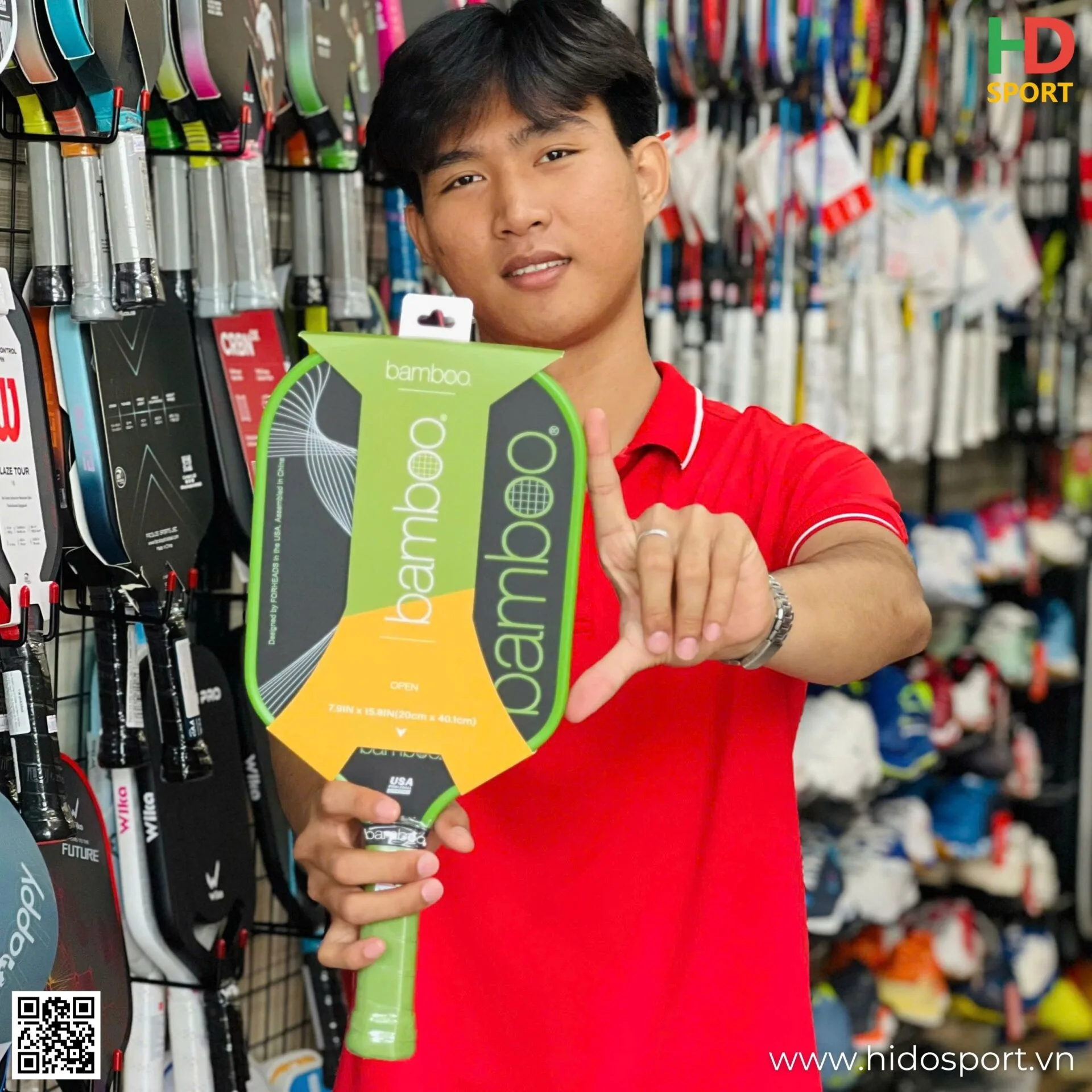 Vot Pickleball Bamboo B1 Phien Ban 16mm Mau Xanh Den Hinh Anh Thuc Te Tai Hido Sport 001
