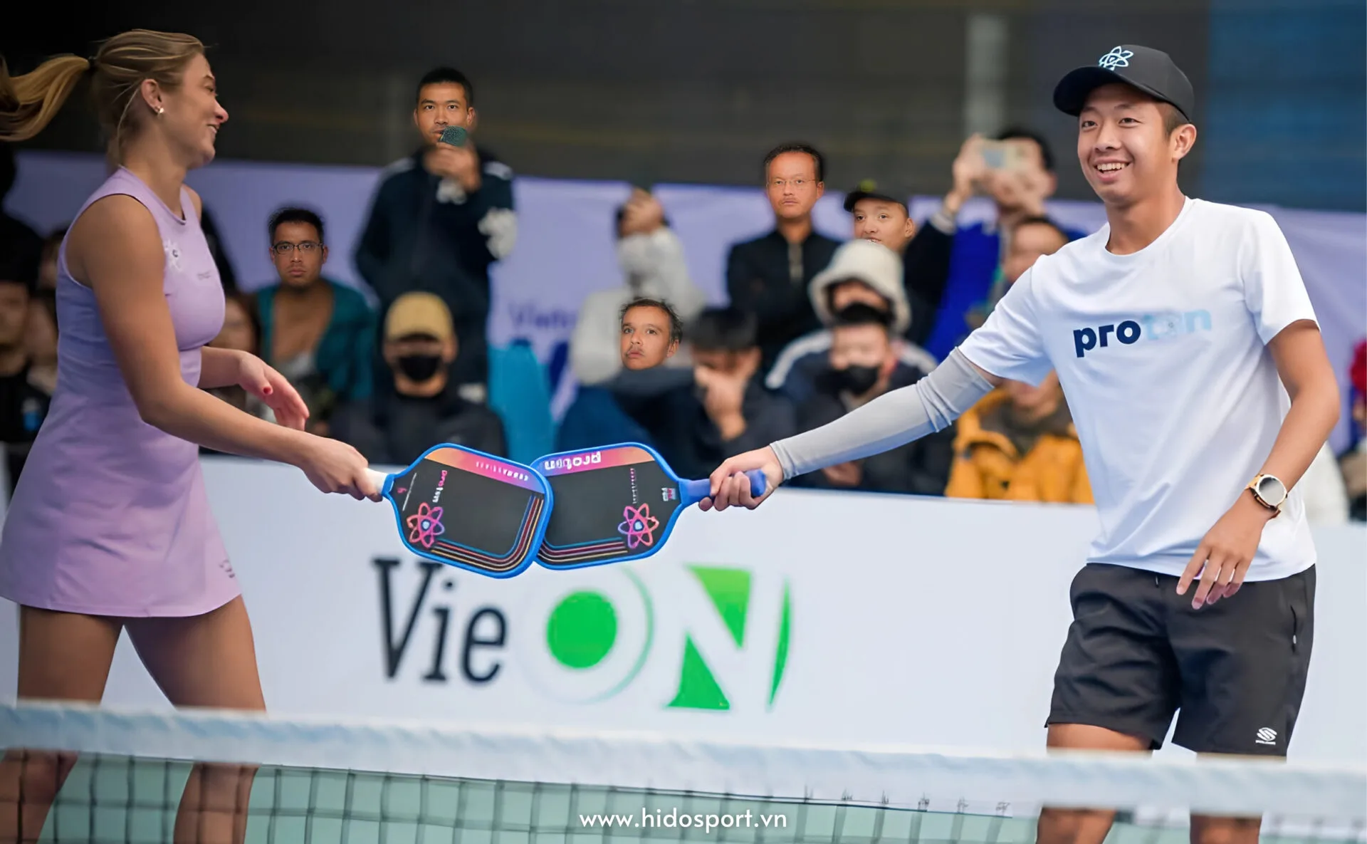 Vot Pickleball Chinh Hang Proton Series Three Vien Xanh Hinh Anh Thuc Te Tai Hido Sport 005