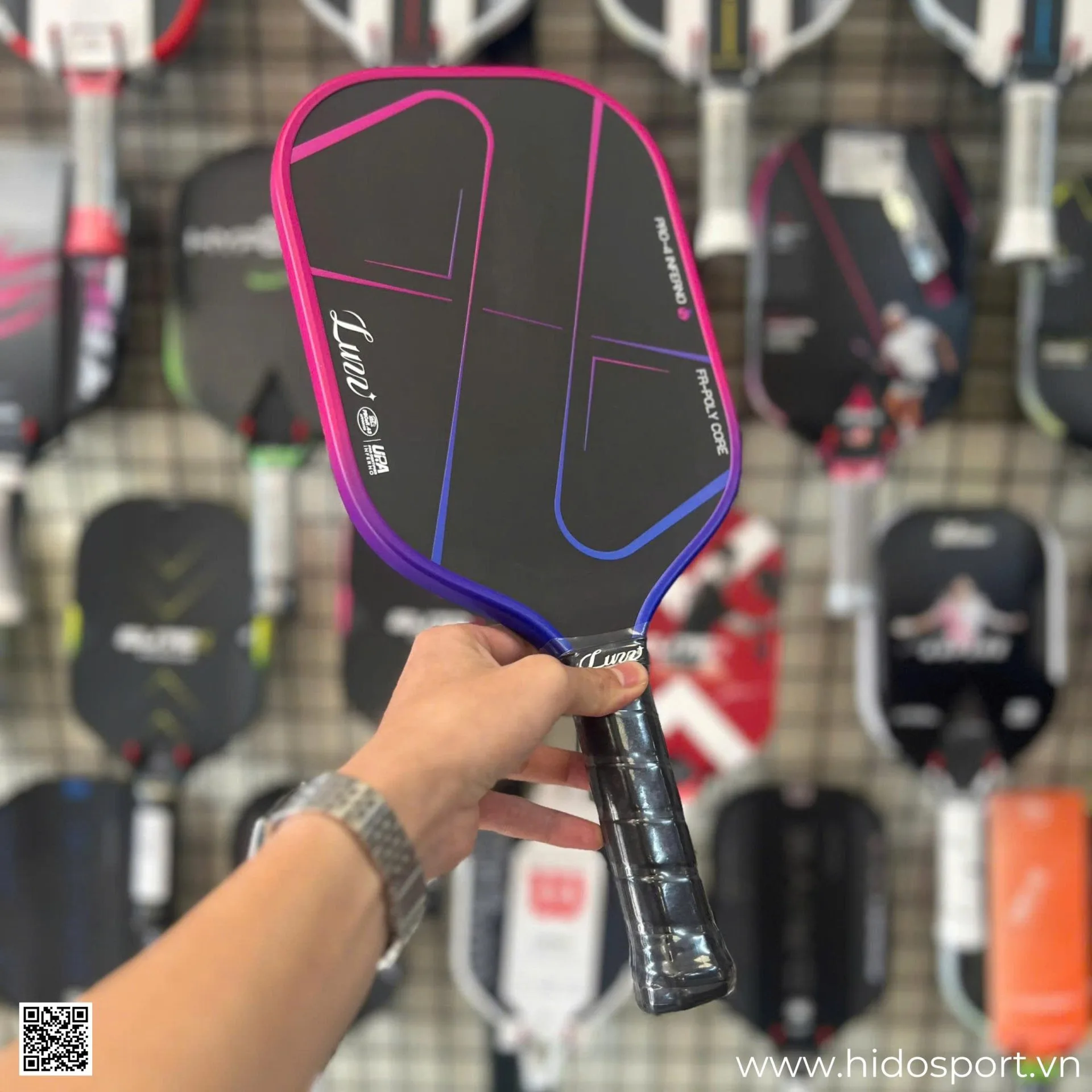 Vot Pickleball Luzz Pro 4 Inferno Hinh Anh Thuc Te 002