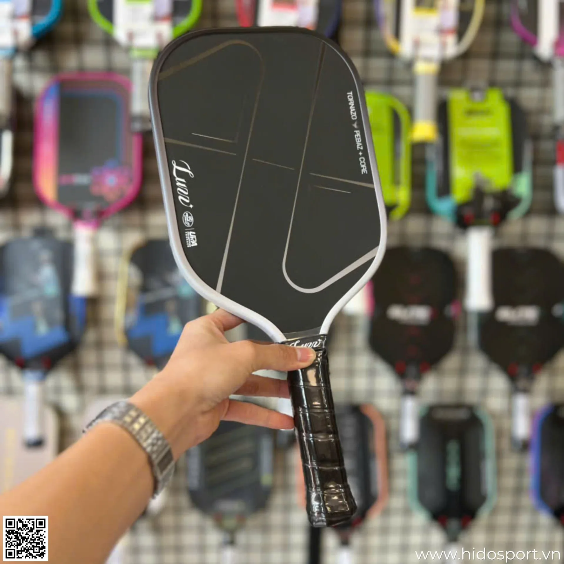 (TITLE)% Vợt Pickleball Luzz Pro 4 Tornazo Mau Den 01