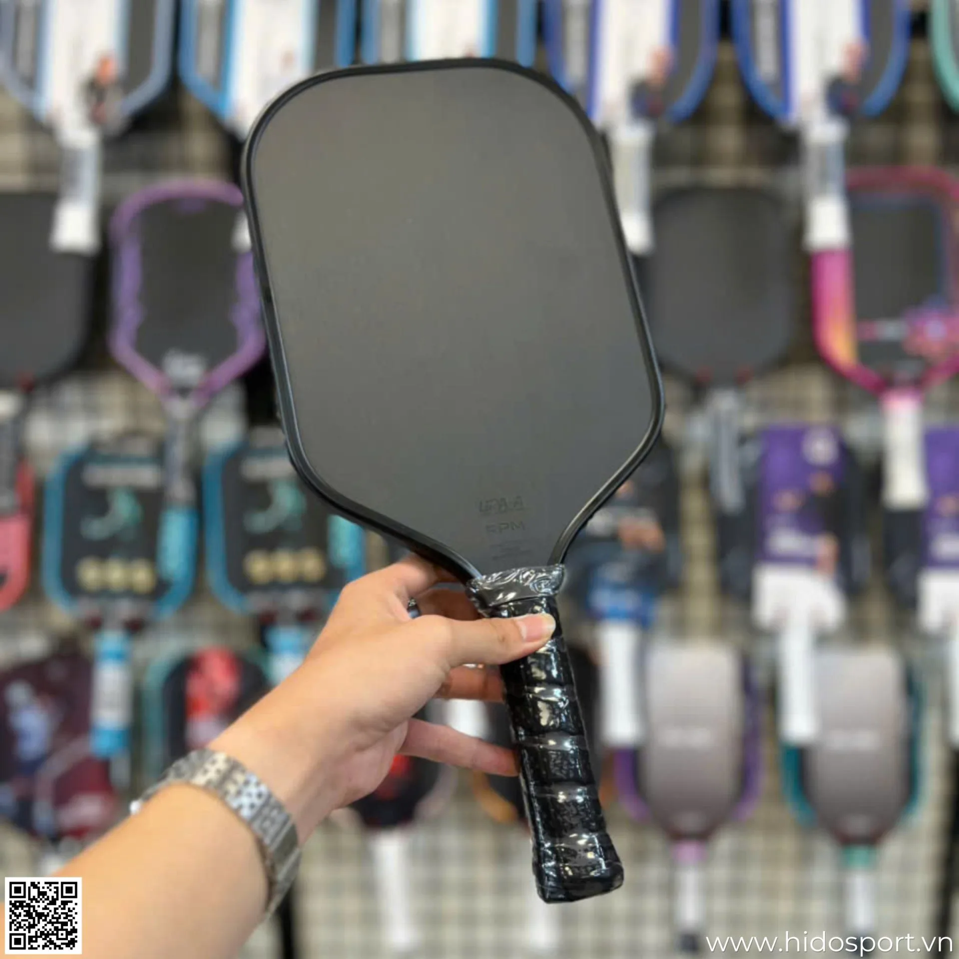 (TITLE)% Vot Pickleball Rpm Friction Pro V2 Blackout Thuc Te